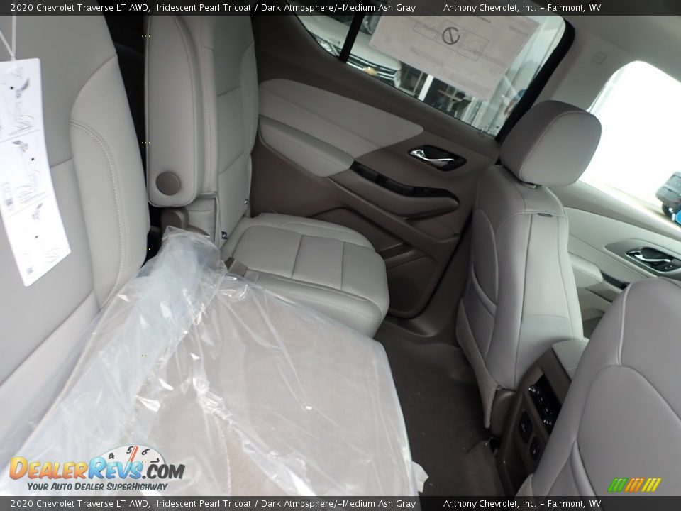 2020 Chevrolet Traverse LT AWD Iridescent Pearl Tricoat / Dark Atmosphere/­Medium Ash Gray Photo #11