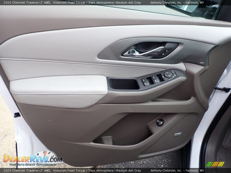 2020 Chevrolet Traverse LT AWD Iridescent Pearl Tricoat / Dark Atmosphere/­Medium Ash Gray Photo #13