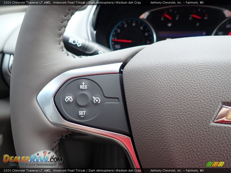 2020 Chevrolet Traverse LT AWD Iridescent Pearl Tricoat / Dark Atmosphere/­Medium Ash Gray Photo #19
