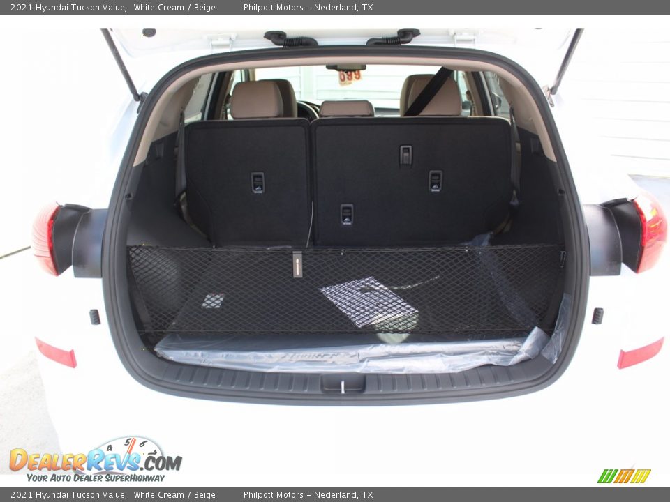 2021 Hyundai Tucson Value White Cream / Beige Photo #24