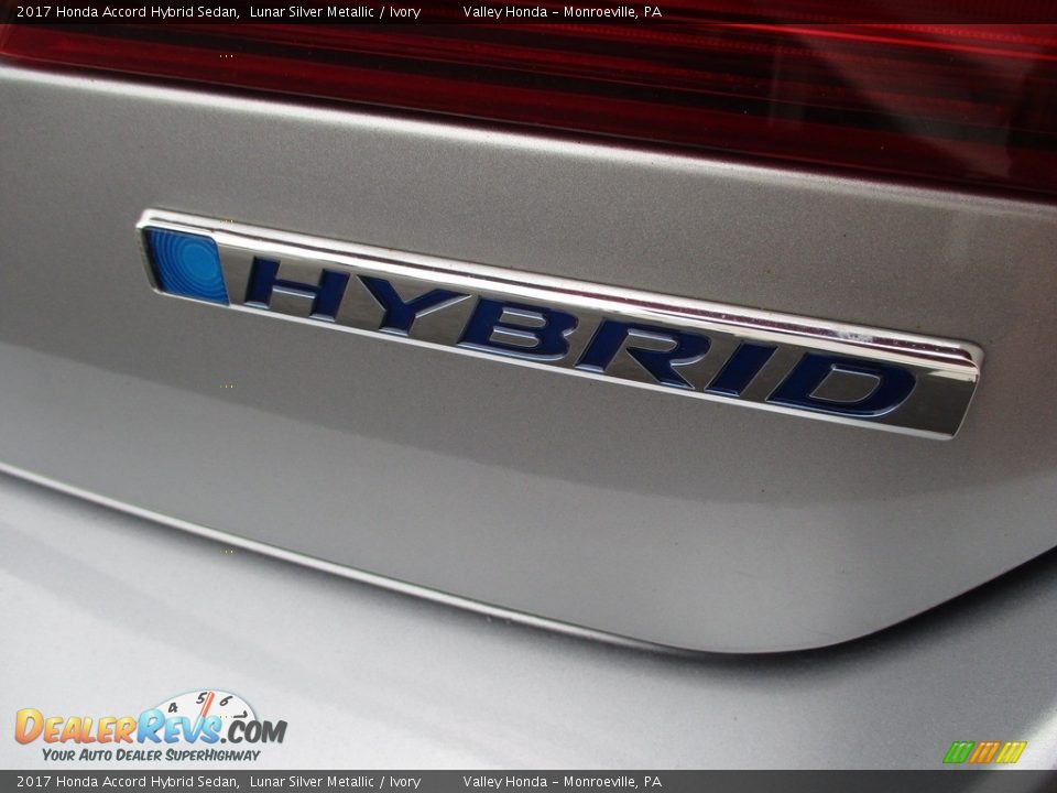 2017 Honda Accord Hybrid Sedan Lunar Silver Metallic / Ivory Photo #6