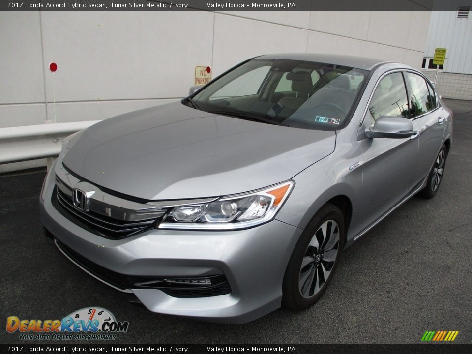 2017 Honda Accord Hybrid Sedan Lunar Silver Metallic / Ivory Photo #10