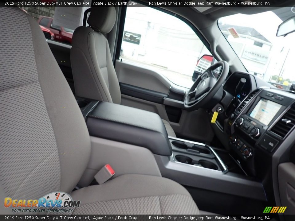 2019 Ford F250 Super Duty XLT Crew Cab 4x4 Agate Black / Earth Gray Photo #9