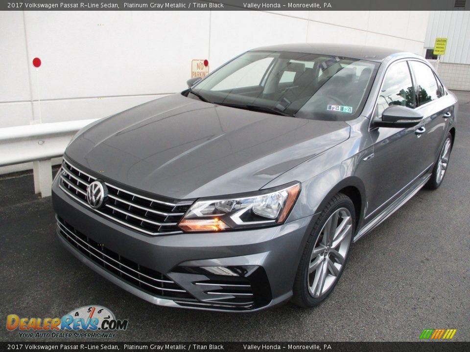 2017 Volkswagen Passat R-Line Sedan Platinum Gray Metallic / Titan Black Photo #9