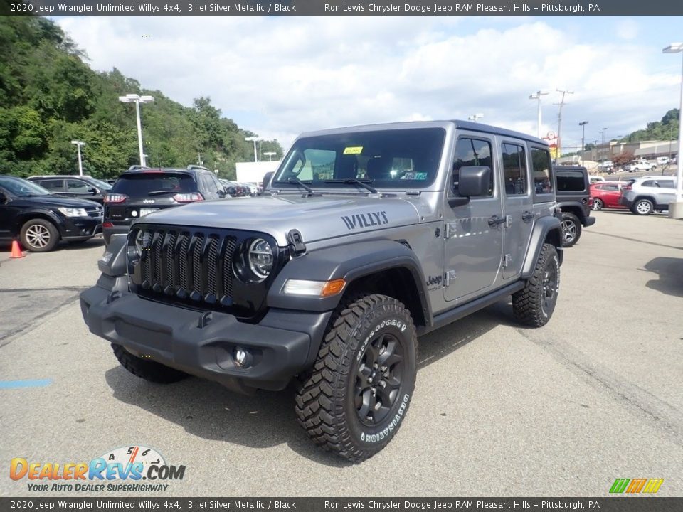 Front 3/4 View of 2020 Jeep Wrangler Unlimited Willys 4x4 Photo #1