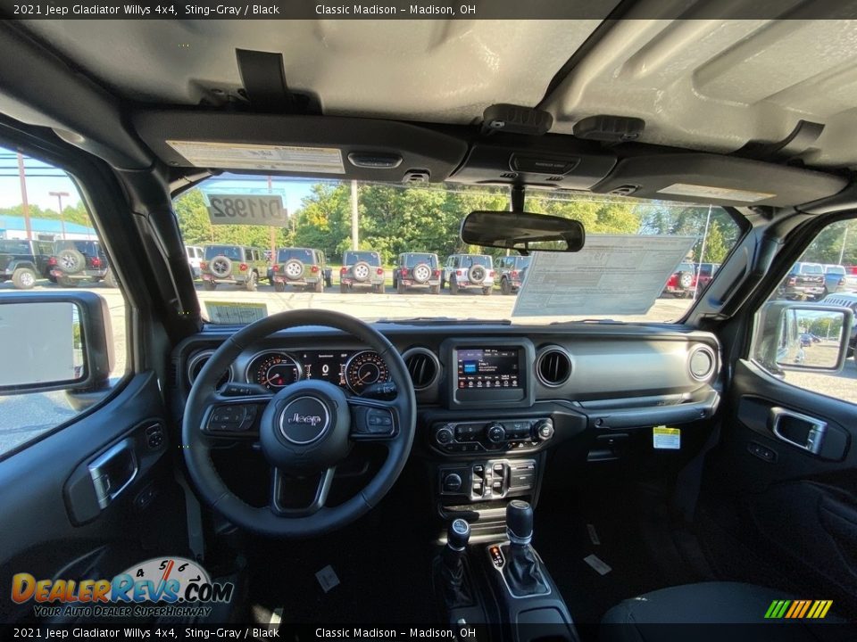2021 Jeep Gladiator Willys 4x4 Sting-Gray / Black Photo #4
