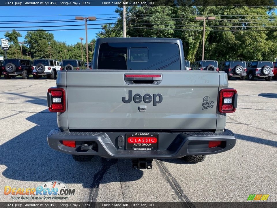 2021 Jeep Gladiator Willys 4x4 Sting-Gray / Black Photo #10