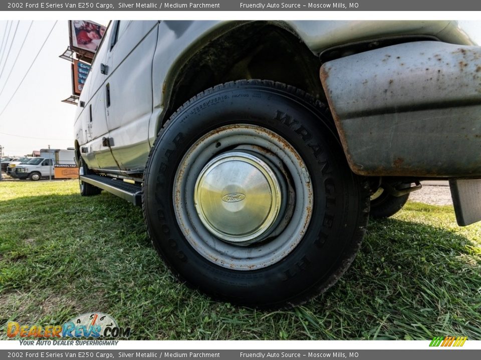 2002 Ford E Series Van E250 Cargo Silver Metallic / Medium Parchment Photo #2