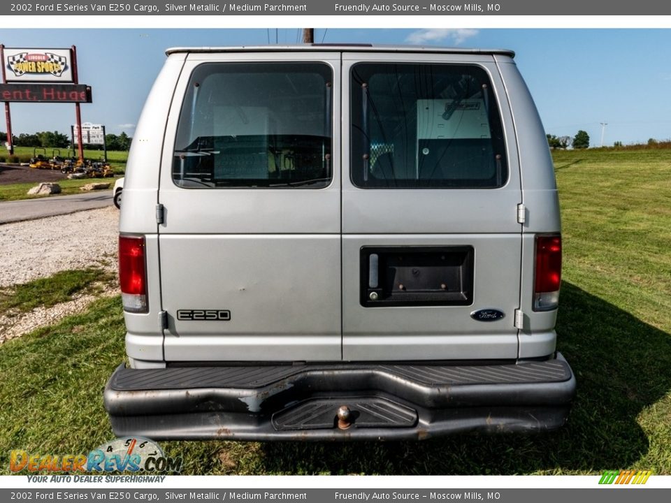 2002 Ford E Series Van E250 Cargo Silver Metallic / Medium Parchment Photo #5