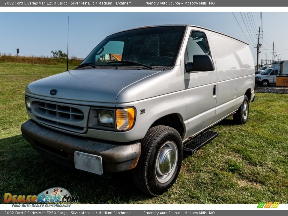 Front 3/4 View of 2002 Ford E Series Van E250 Cargo Photo #8