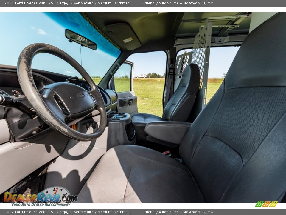 2002 Ford E Series Van E250 Cargo Silver Metallic / Medium Parchment Photo #19