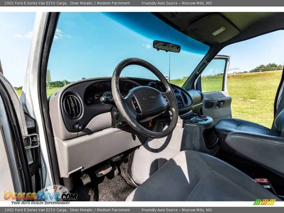 2002 Ford E Series Van E250 Cargo Silver Metallic / Medium Parchment Photo #20