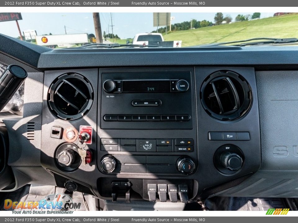 2012 Ford F350 Super Duty XL Crew Cab Oxford White / Steel Photo #32