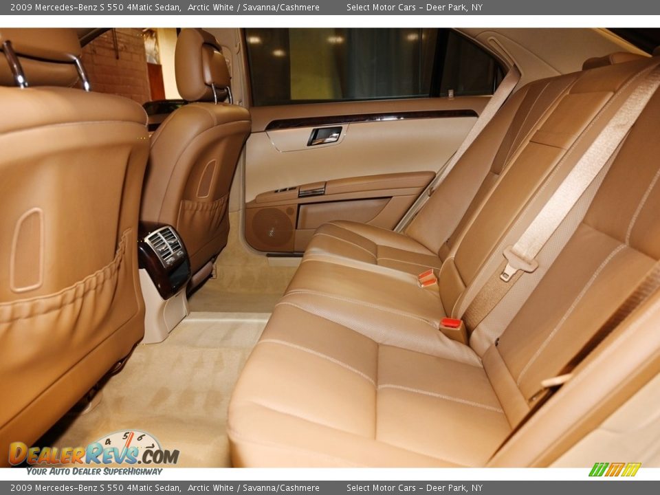 2009 Mercedes-Benz S 550 4Matic Sedan Arctic White / Savanna/Cashmere Photo #17