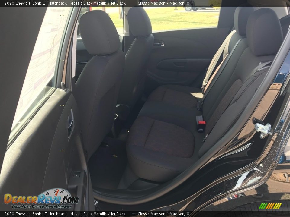 2020 Chevrolet Sonic LT Hatchback Mosaic Black Metallic / Jet Black Photo #8