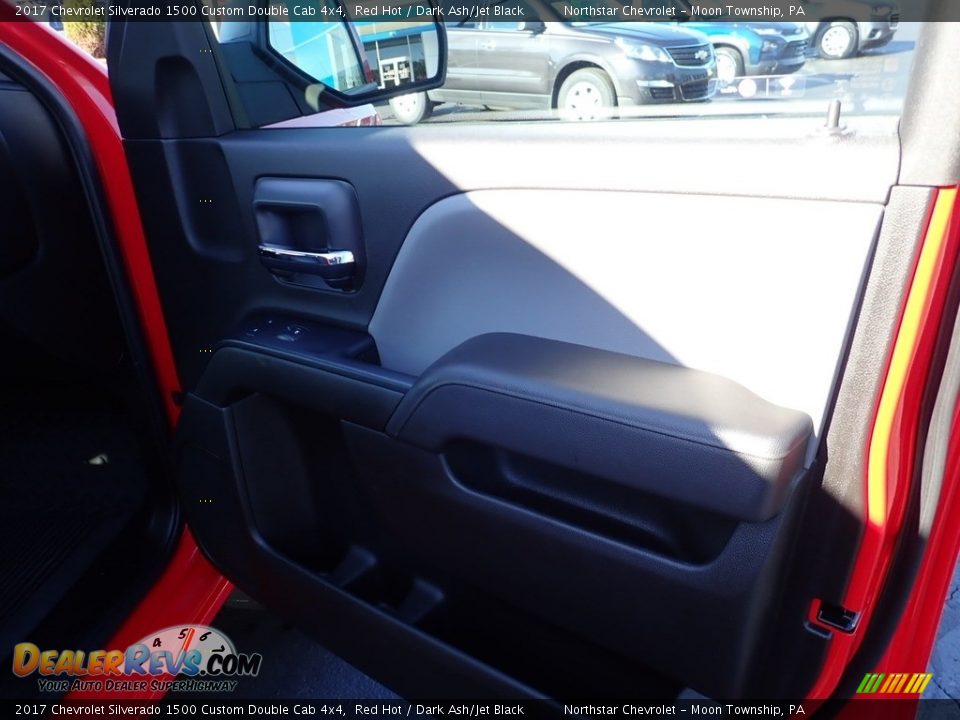 2017 Chevrolet Silverado 1500 Custom Double Cab 4x4 Red Hot / Dark Ash/Jet Black Photo #16