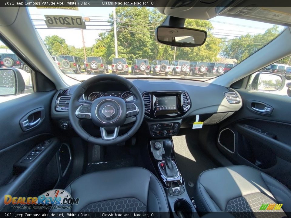 2021 Jeep Compass Altitude 4x4 White / Black Photo #4