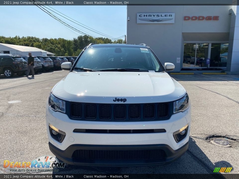 2021 Jeep Compass Altitude 4x4 White / Black Photo #7