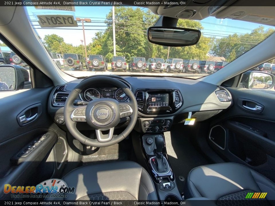 2021 Jeep Compass Altitude 4x4 Diamond Black Crystal Pearl / Black Photo #4