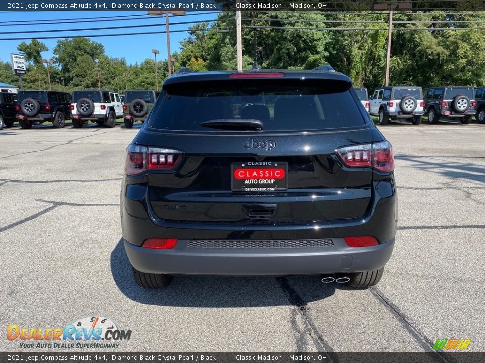 2021 Jeep Compass Altitude 4x4 Diamond Black Crystal Pearl / Black Photo #10