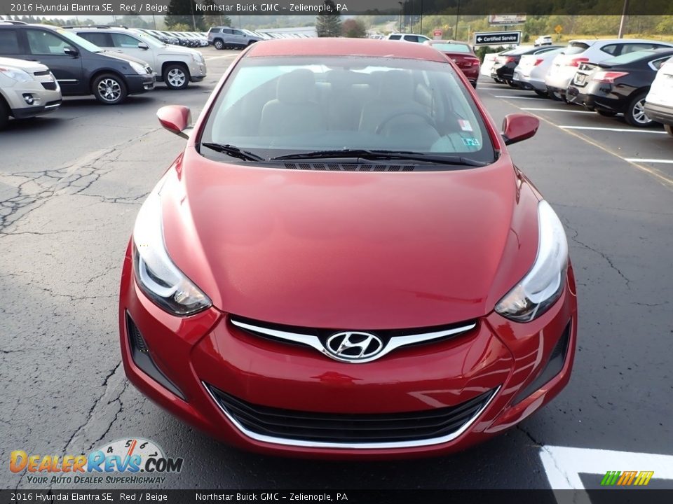 2016 Hyundai Elantra SE Red / Beige Photo #3