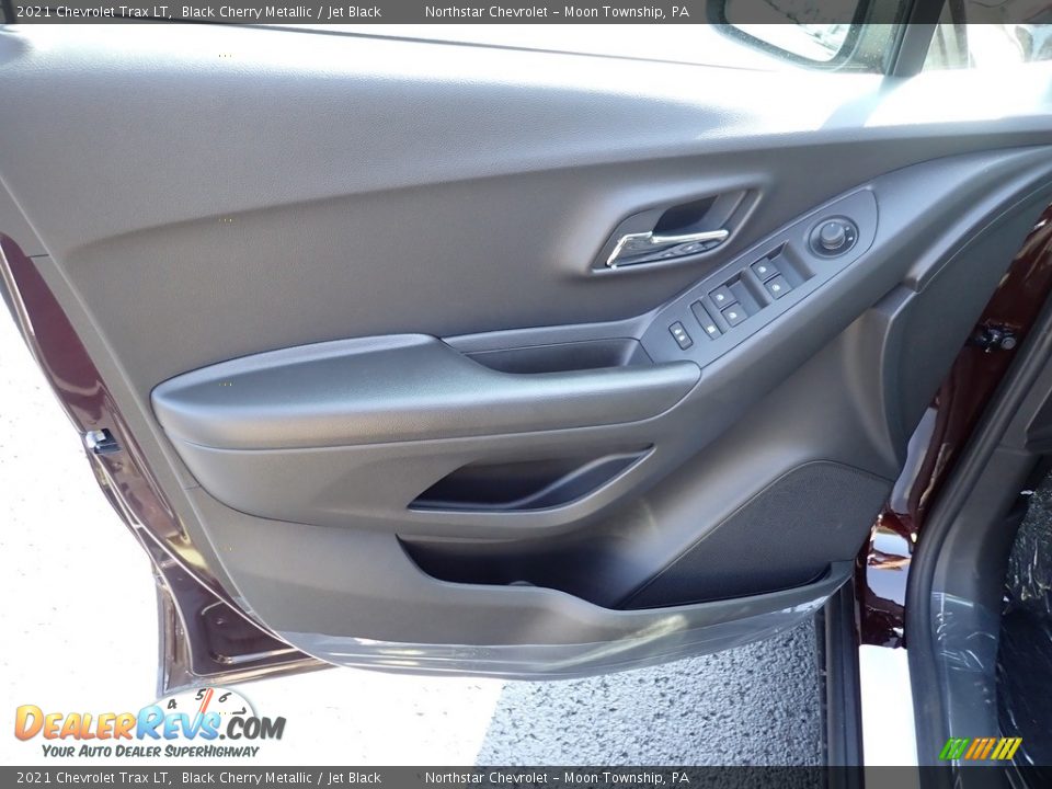 2021 Chevrolet Trax LT Black Cherry Metallic / Jet Black Photo #13