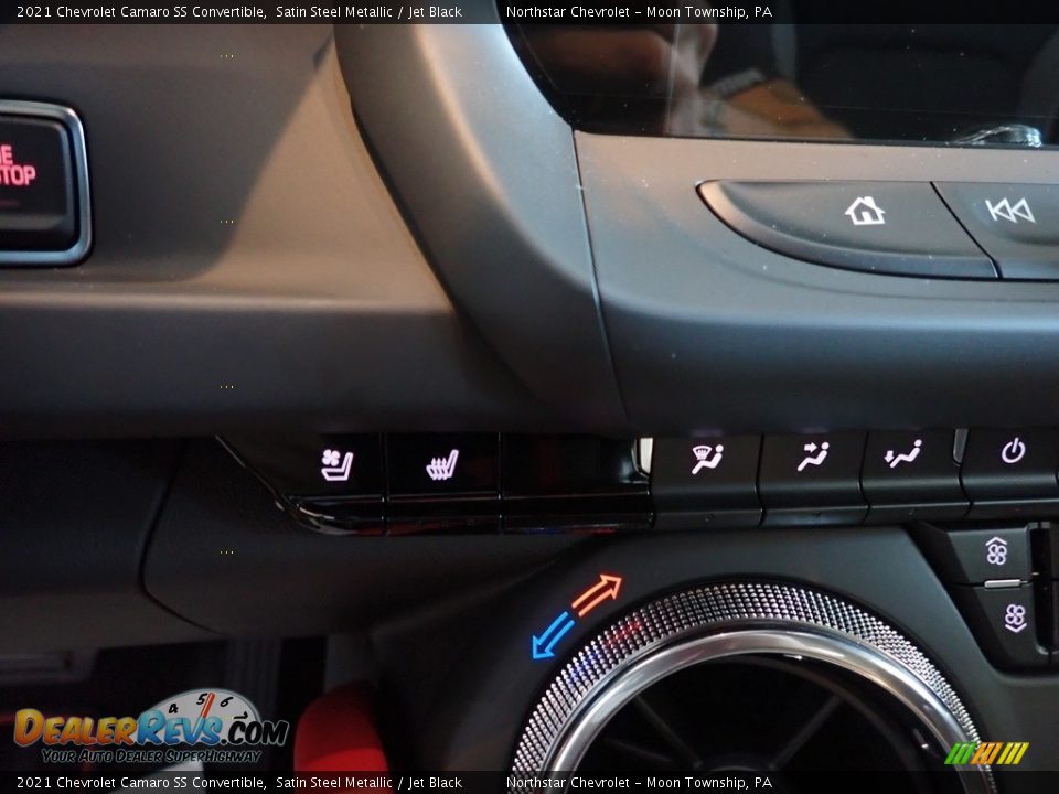 Controls of 2021 Chevrolet Camaro SS Convertible Photo #18