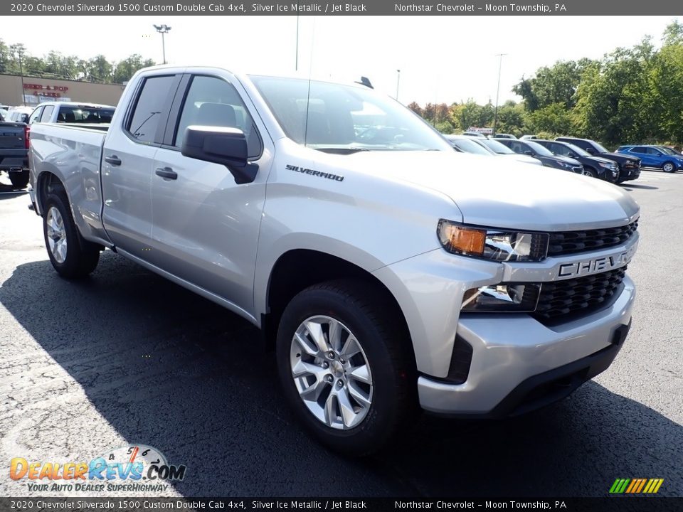 2020 Chevrolet Silverado 1500 Custom Double Cab 4x4 Silver Ice Metallic / Jet Black Photo #7