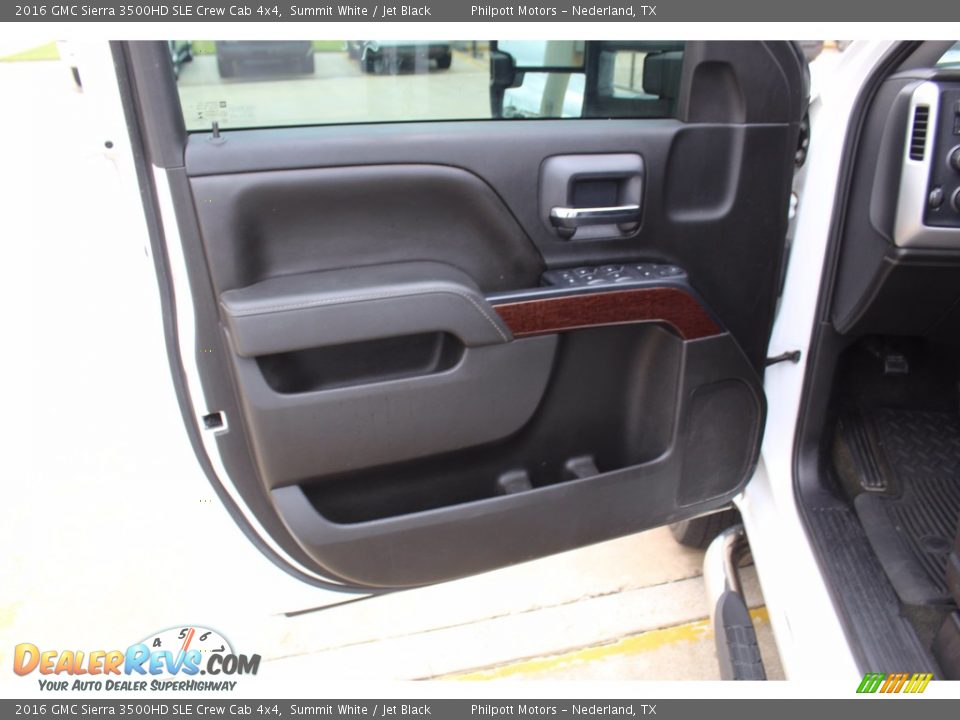 Door Panel of 2016 GMC Sierra 3500HD SLE Crew Cab 4x4 Photo #14