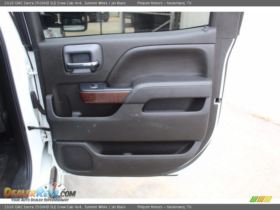 Door Panel of 2016 GMC Sierra 3500HD SLE Crew Cab 4x4 Photo #27