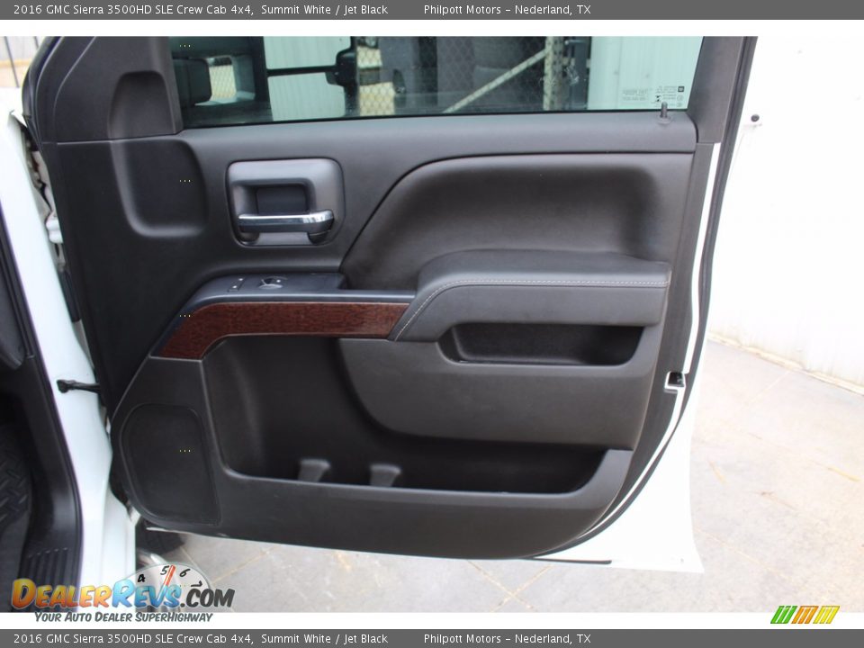 Door Panel of 2016 GMC Sierra 3500HD SLE Crew Cab 4x4 Photo #29