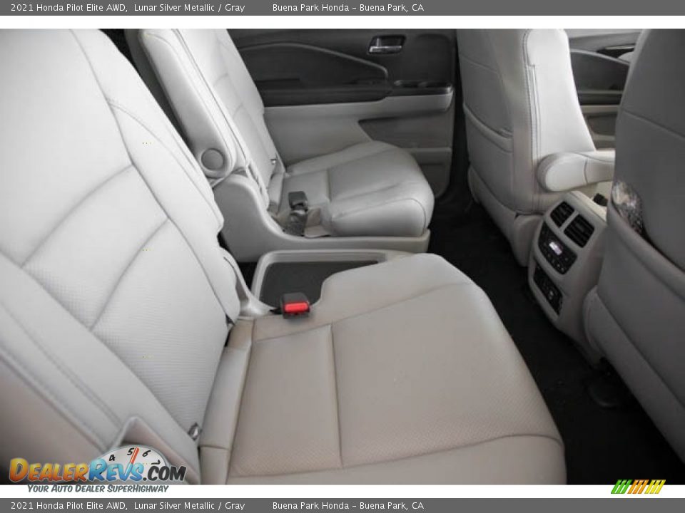 2021 Honda Pilot Elite AWD Lunar Silver Metallic / Gray Photo #32