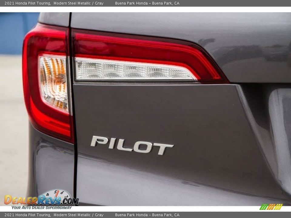 2021 Honda Pilot Touring Modern Steel Metallic / Gray Photo #6