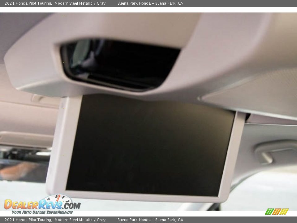 2021 Honda Pilot Touring Modern Steel Metallic / Gray Photo #25