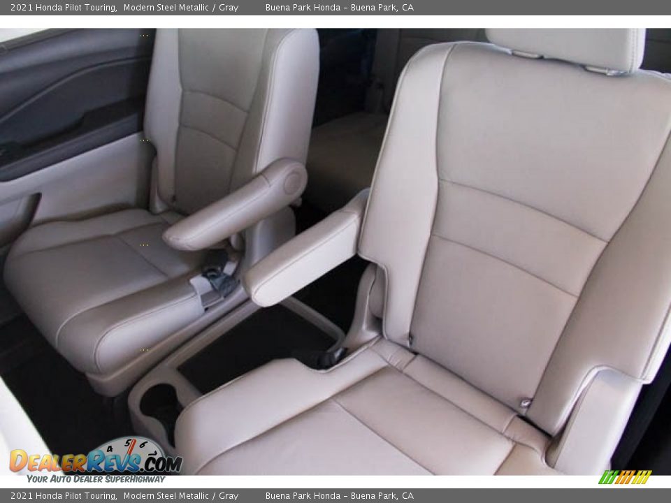 2021 Honda Pilot Touring Modern Steel Metallic / Gray Photo #26
