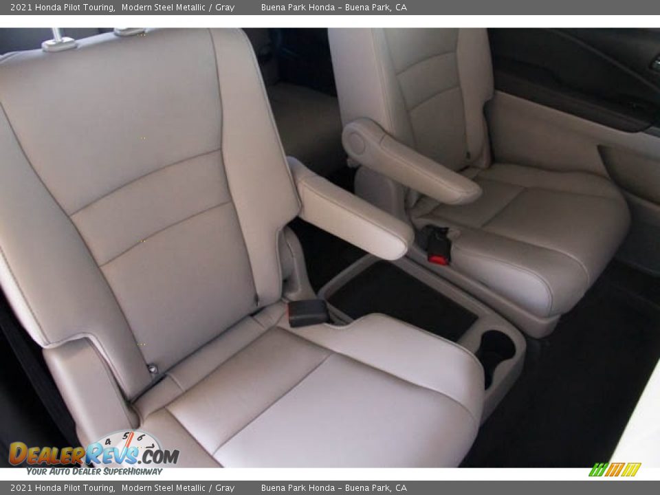2021 Honda Pilot Touring Modern Steel Metallic / Gray Photo #31