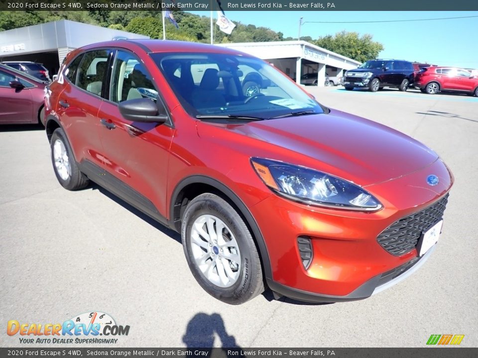 Front 3/4 View of 2020 Ford Escape S 4WD Photo #3