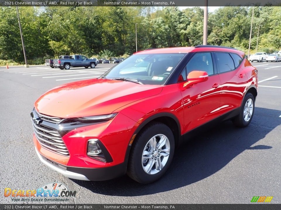 Front 3/4 View of 2021 Chevrolet Blazer LT AWD Photo #1