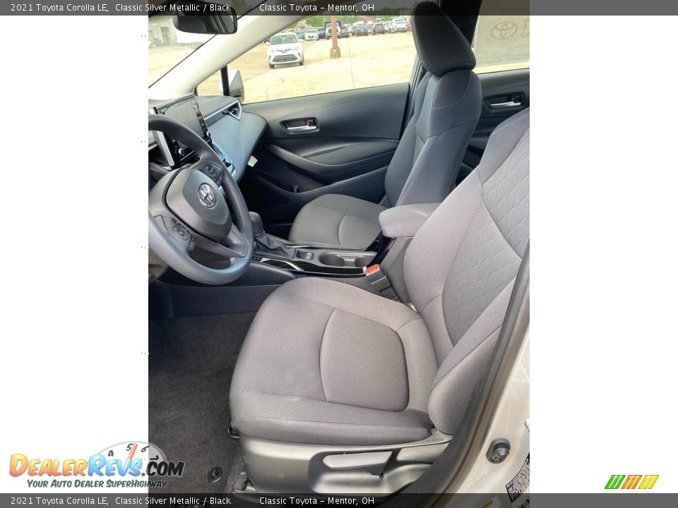 2021 Toyota Corolla LE Classic Silver Metallic / Black Photo #2