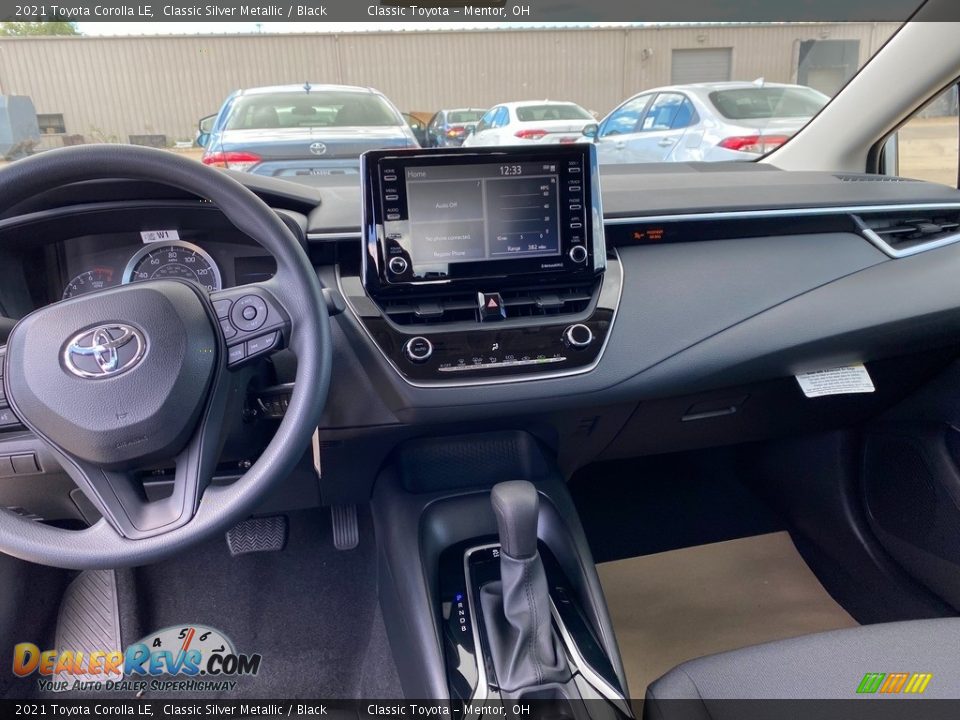 2021 Toyota Corolla LE Classic Silver Metallic / Black Photo #4