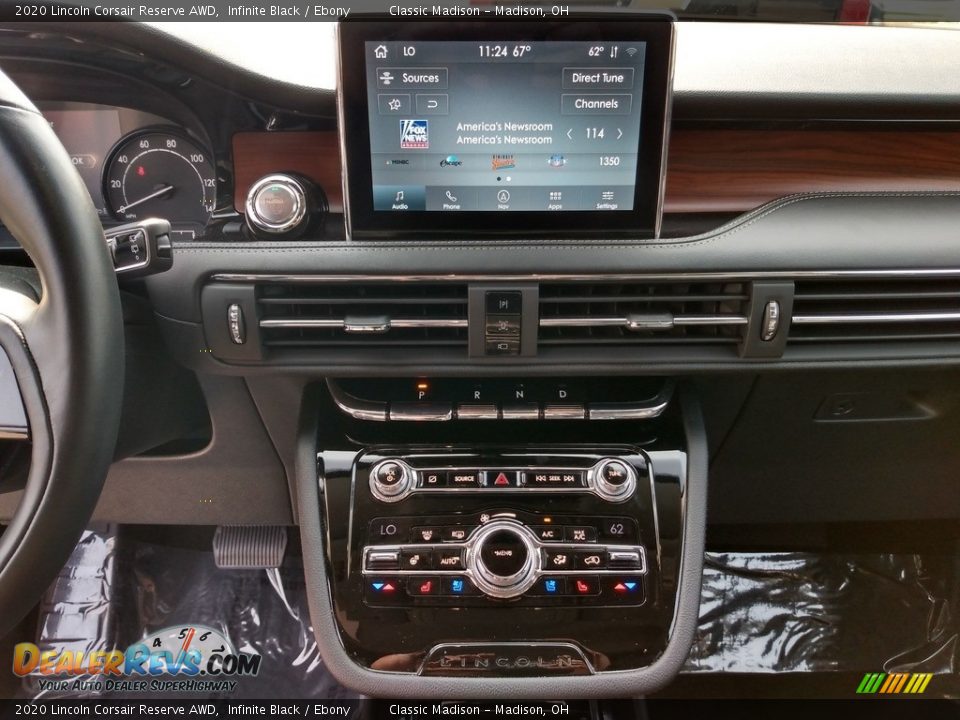 Dashboard of 2020 Lincoln Corsair Reserve AWD Photo #12