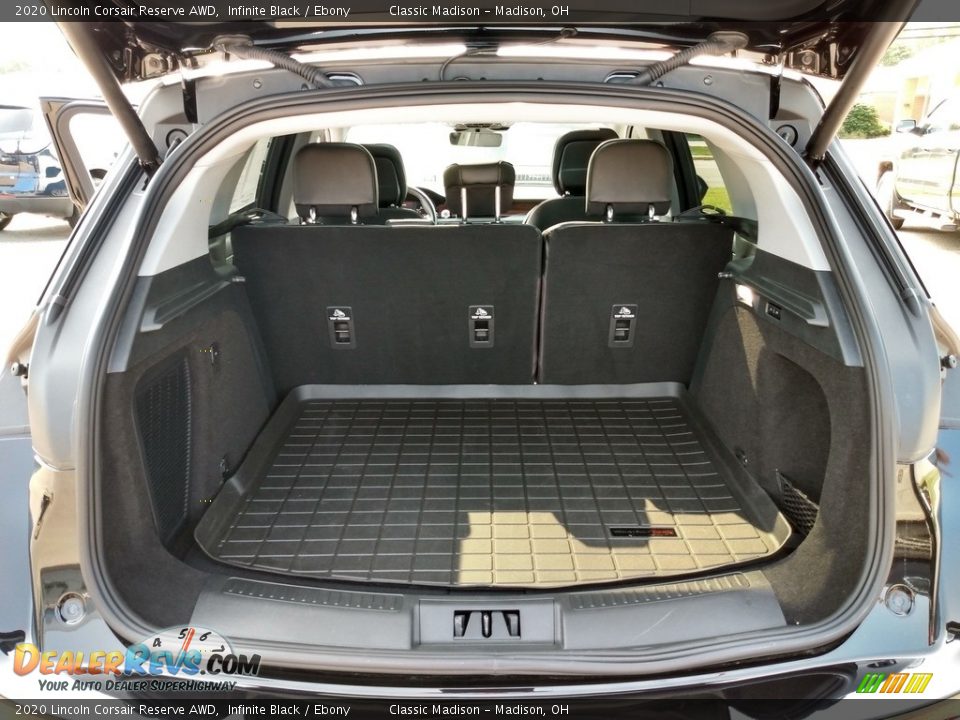 2020 Lincoln Corsair Reserve AWD Trunk Photo #18