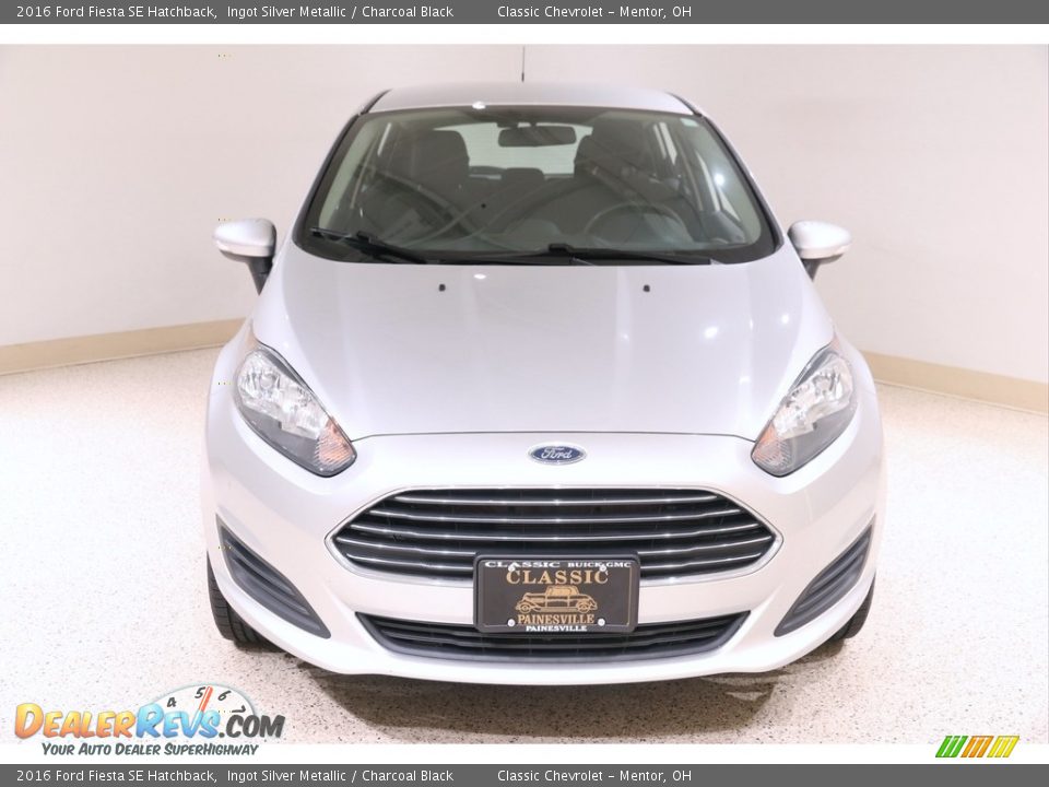 2016 Ford Fiesta SE Hatchback Ingot Silver Metallic / Charcoal Black Photo #2