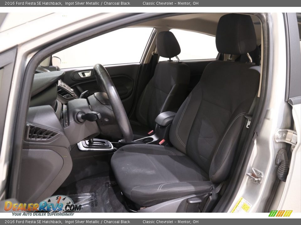 2016 Ford Fiesta SE Hatchback Ingot Silver Metallic / Charcoal Black Photo #5