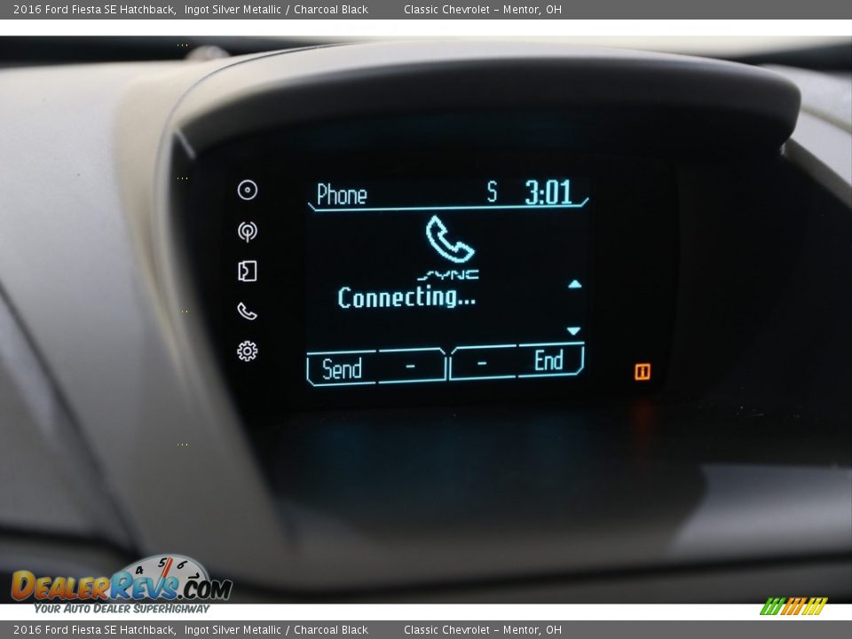 2016 Ford Fiesta SE Hatchback Ingot Silver Metallic / Charcoal Black Photo #11