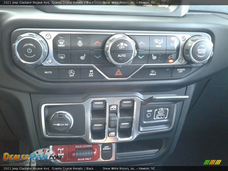 Controls of 2021 Jeep Gladiator Mojave 4x4 Photo #27