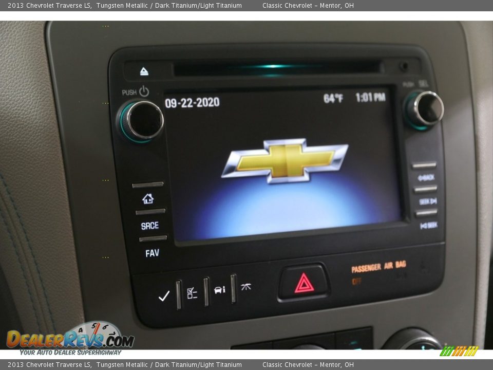 Controls of 2013 Chevrolet Traverse LS Photo #9