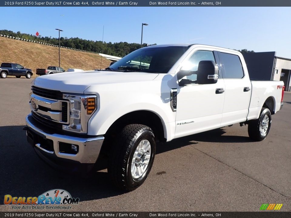 2019 Ford F250 Super Duty XLT Crew Cab 4x4 Oxford White / Earth Gray Photo #7