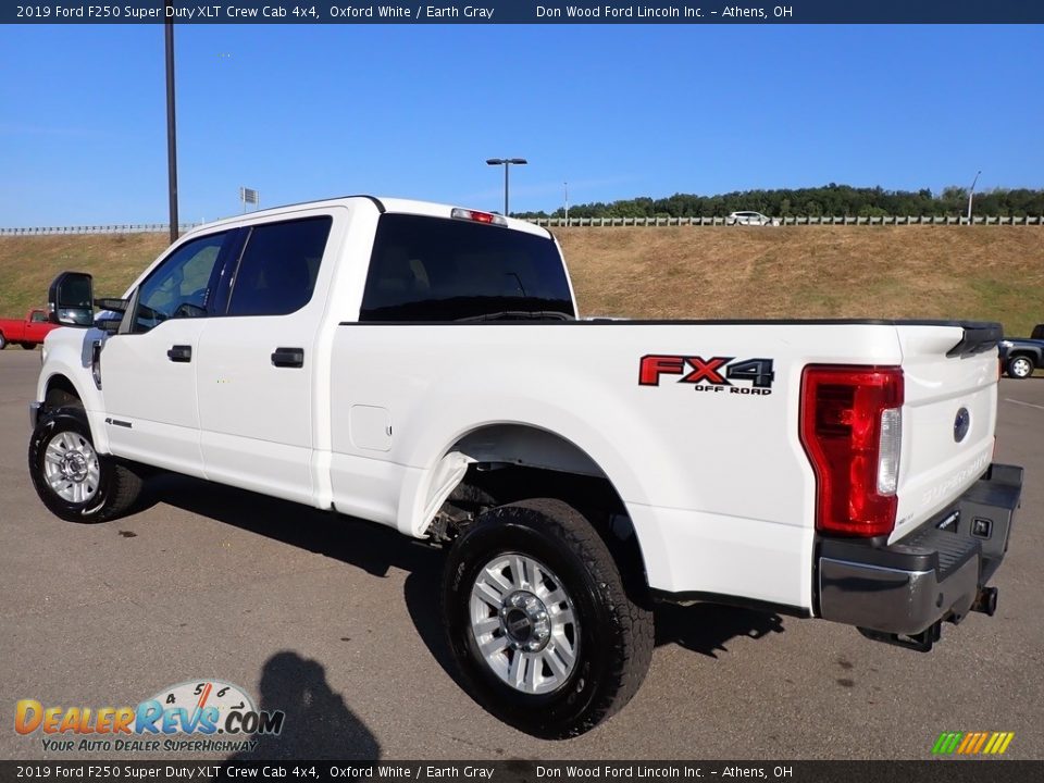 2019 Ford F250 Super Duty XLT Crew Cab 4x4 Oxford White / Earth Gray Photo #9