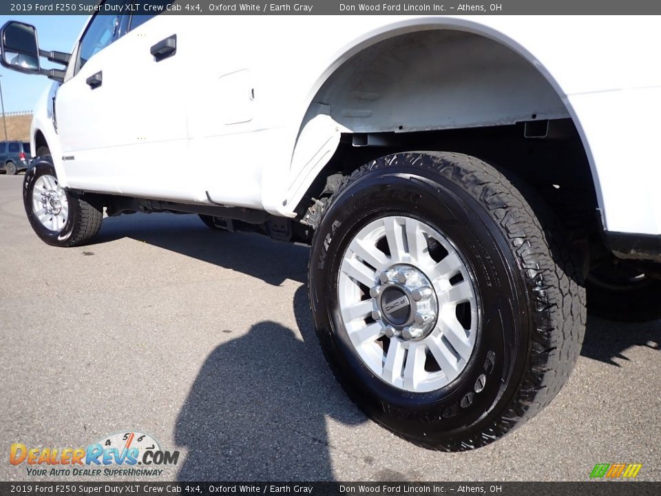 2019 Ford F250 Super Duty XLT Crew Cab 4x4 Oxford White / Earth Gray Photo #10